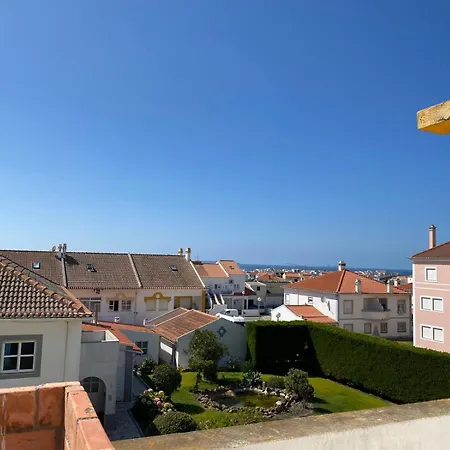 Seaside Retreat With Terrace In Baleal 公寓 *