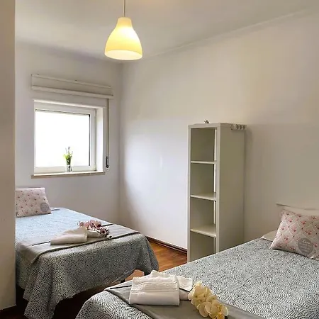 Seaside Retreat With Terrace In Baleal * 费雷尔