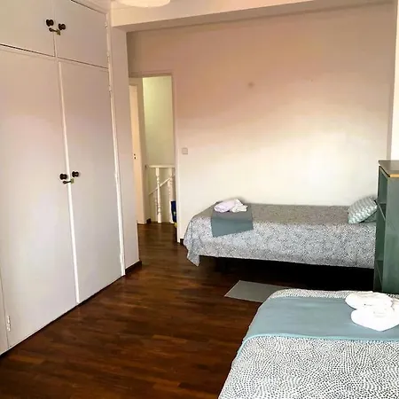 Seaside Retreat With Terrace In Baleal 费雷尔